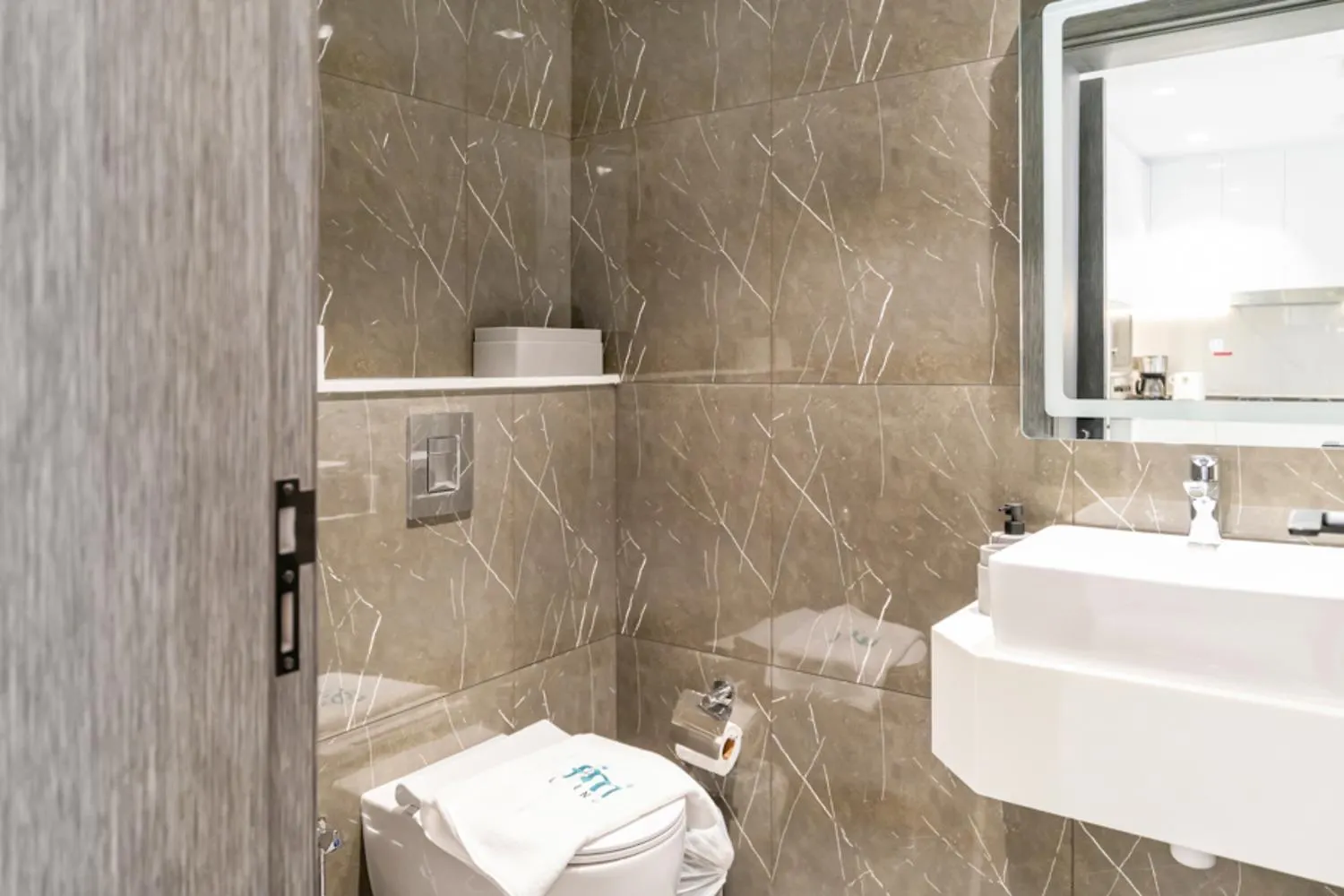 Fam Living - Samana Park Views - Brandnew 1Bed Apartment Dubai